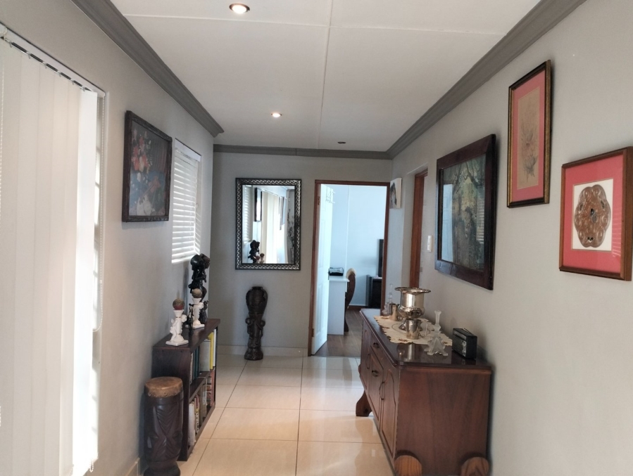 3 Bedroom Property for Sale in Reebok Western Cape